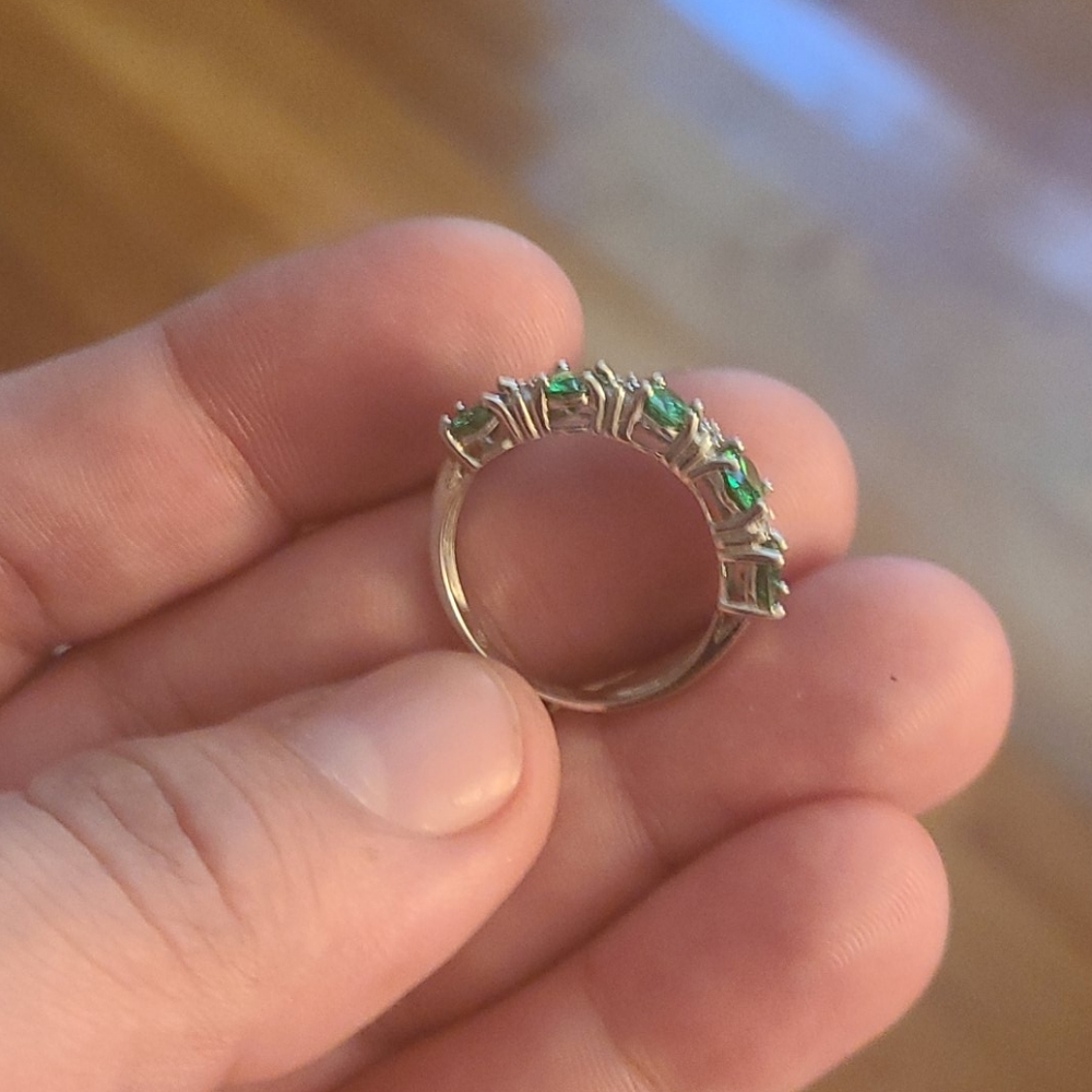 Ring - Picture 3 of 5